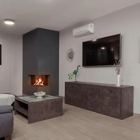 Luxury Attic Apartments Vila Carissa Appartamento *