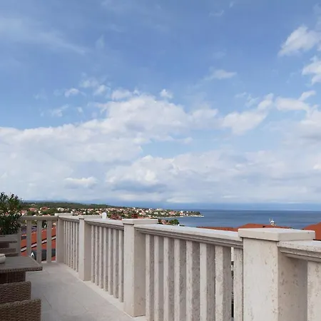 Luxury Attic Apartments Vila Carissa