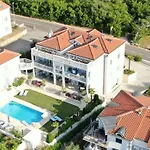 Apartment Luxury Carissa